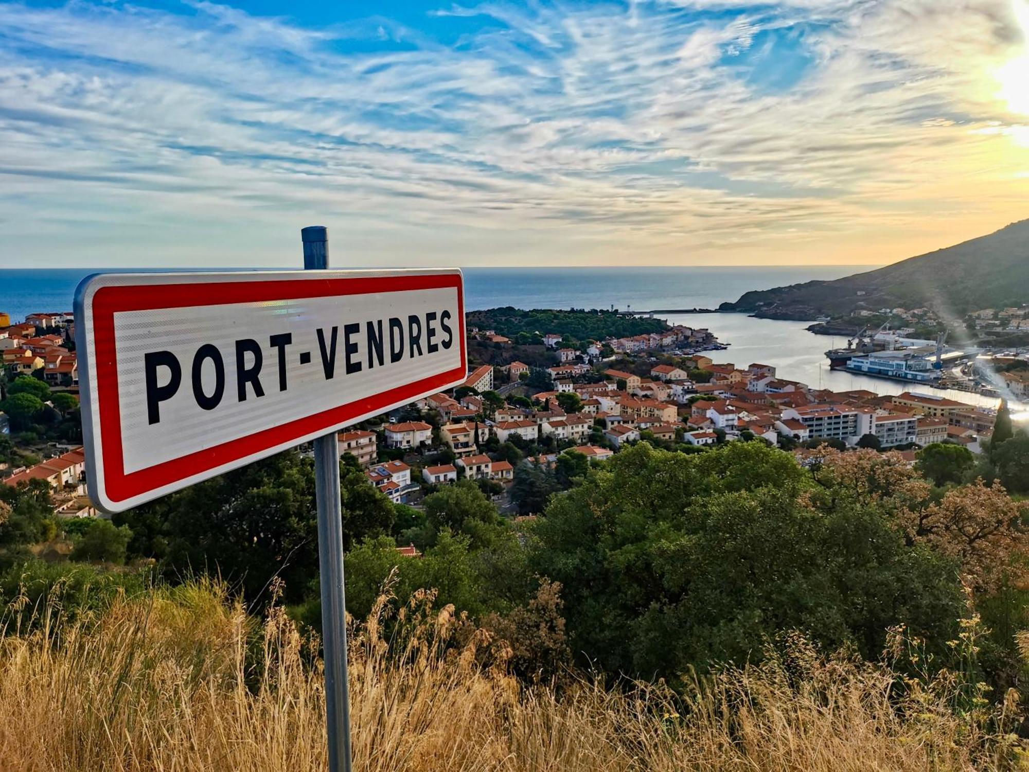 1Br Apartment T2 54M2 Onde Marine 2Nd Floor Lift Wifi Ac Parking Port Vendres Luaran gambar